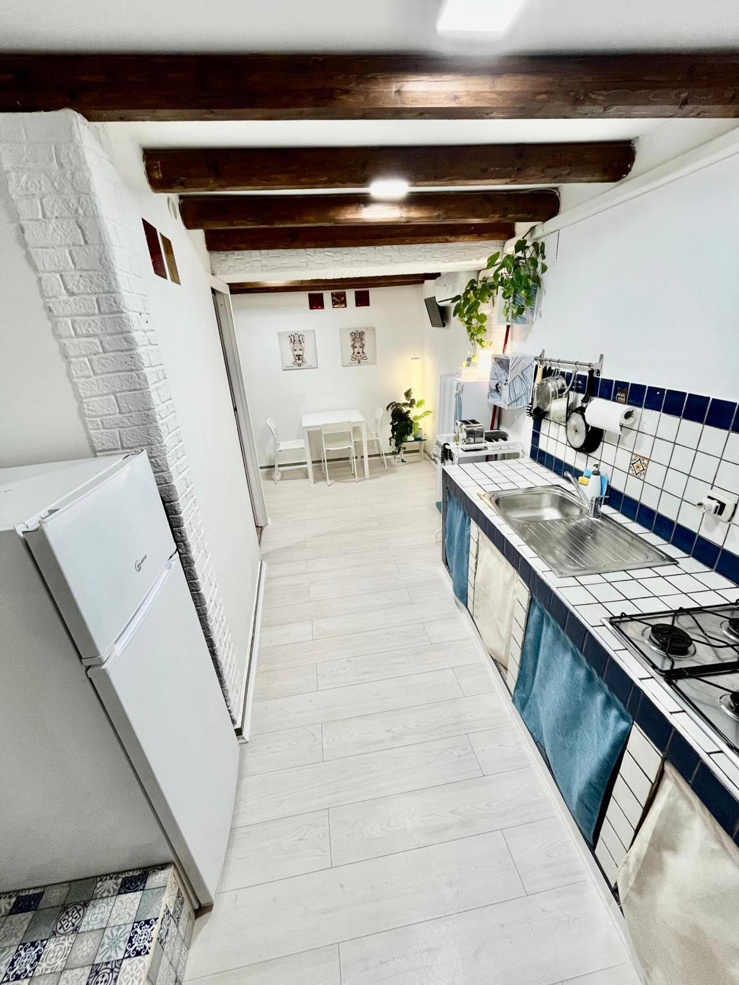 Ferienwohnung Casa Myrtos Palermo Exterior foto